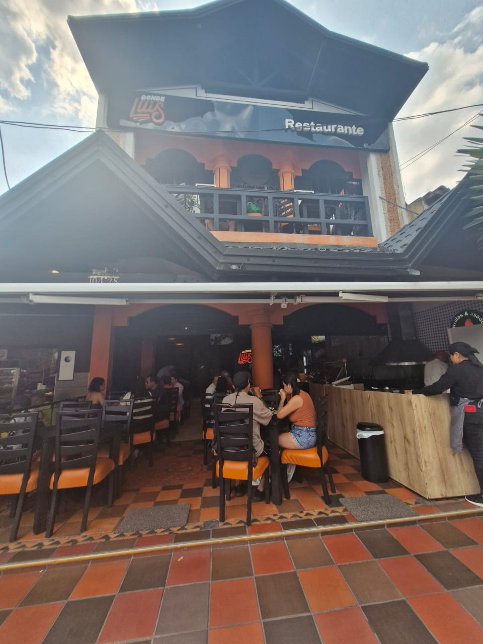 Restaurante en venta «Donde Luis» / Provenza – Bucaramanga